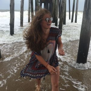 Meet your Posher, Alaina